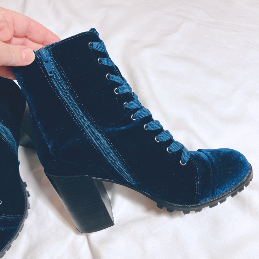 🔥Steve Madden Ambrose blue velvet lace up booties Sz8.5 - Picture 8 of 11